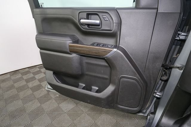 Used 2021 Gray Chevrolet LT image 31