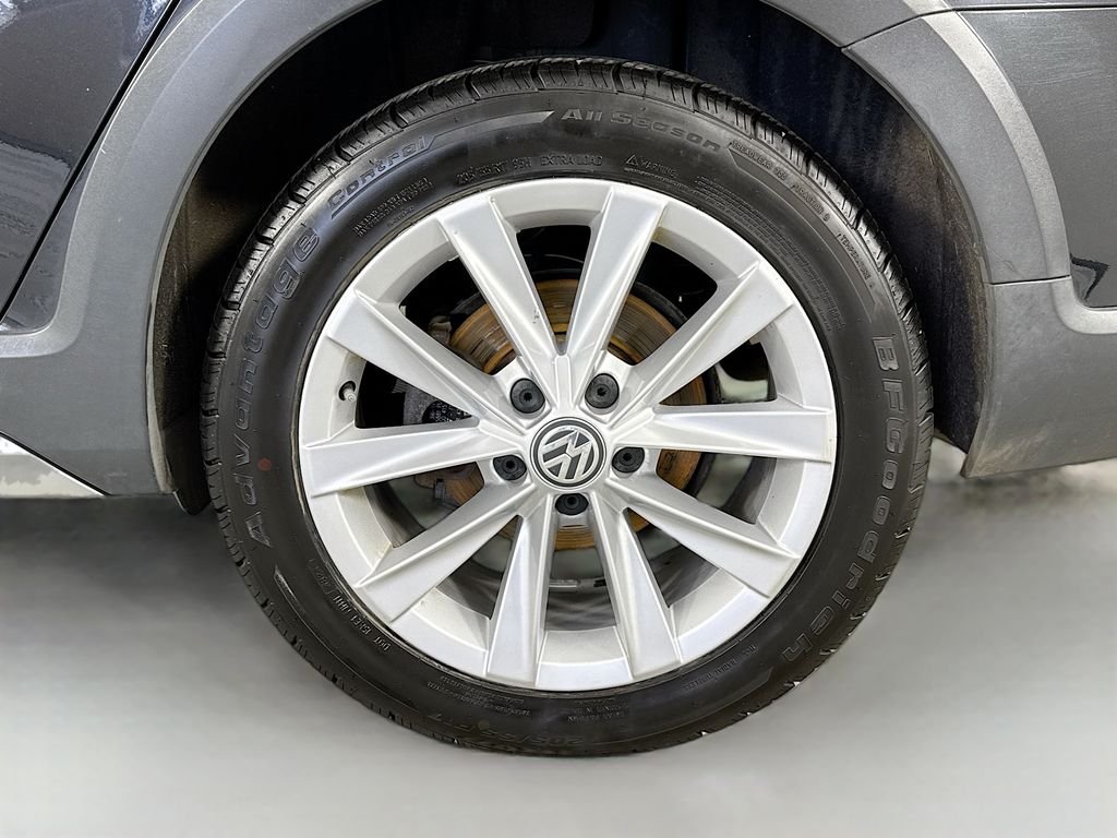 Used 2019 Black Volkswagen TSI S image 30