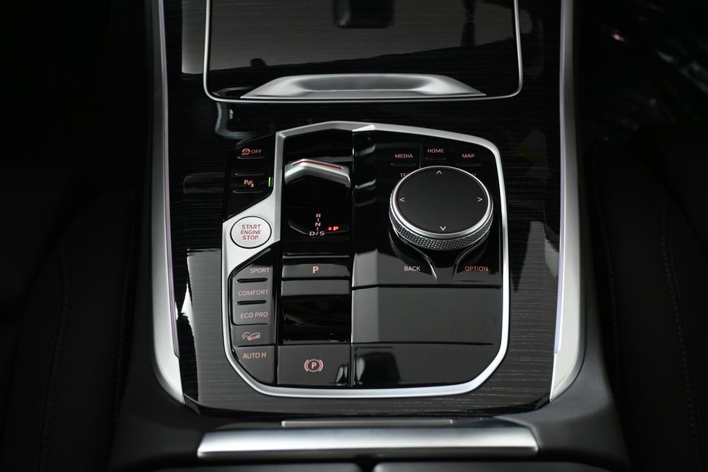 New 2026 Black Sapphire Metallic BMW xDrive40i image 24