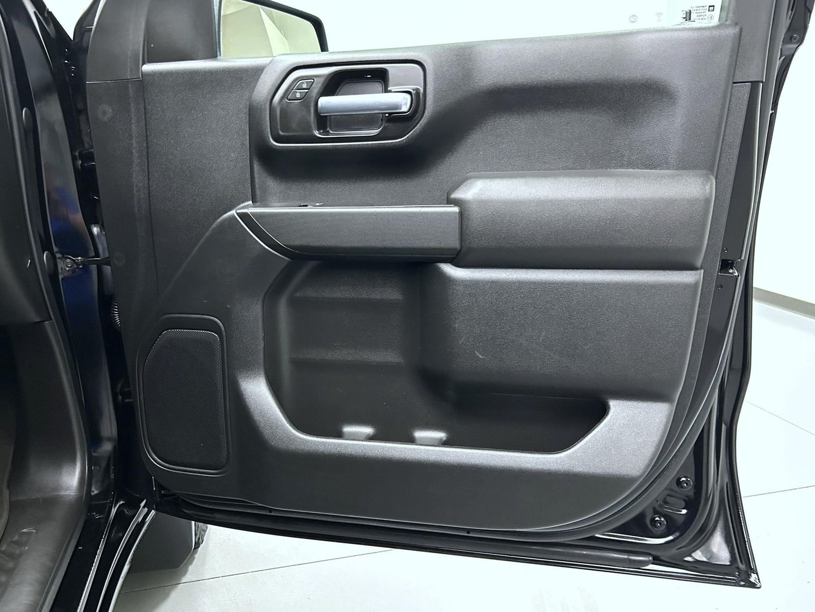 Used 2021 Black Chevrolet Custom image 16