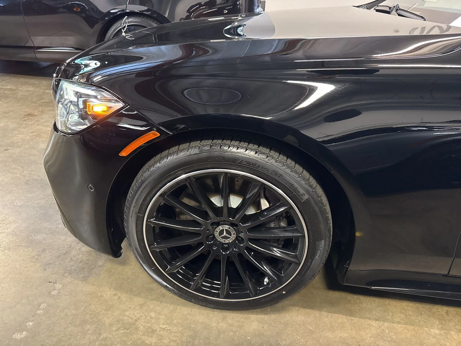 Used 2022 Black Mercedes-Benz S 580 image 5