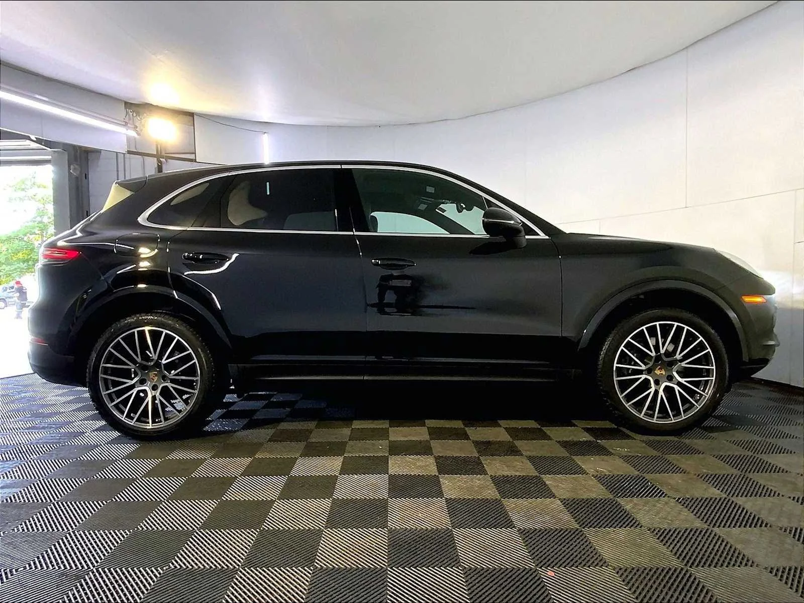 Certified Used 2023 Chromite Black Metallic Porsche  image 8