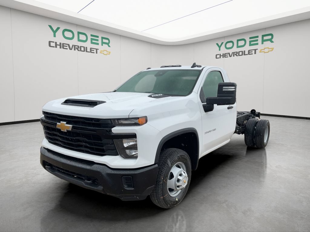New 2026 Summit White Chevrolet Work Truck image 37