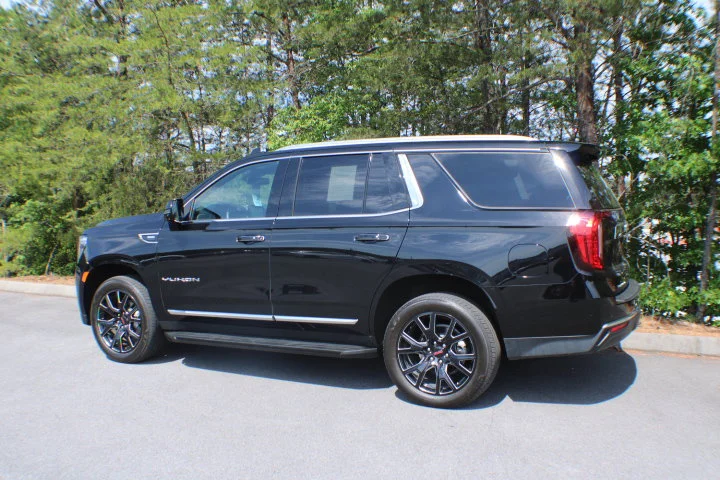 Certified Used 2024 Onyx Black GMC SLT image 3