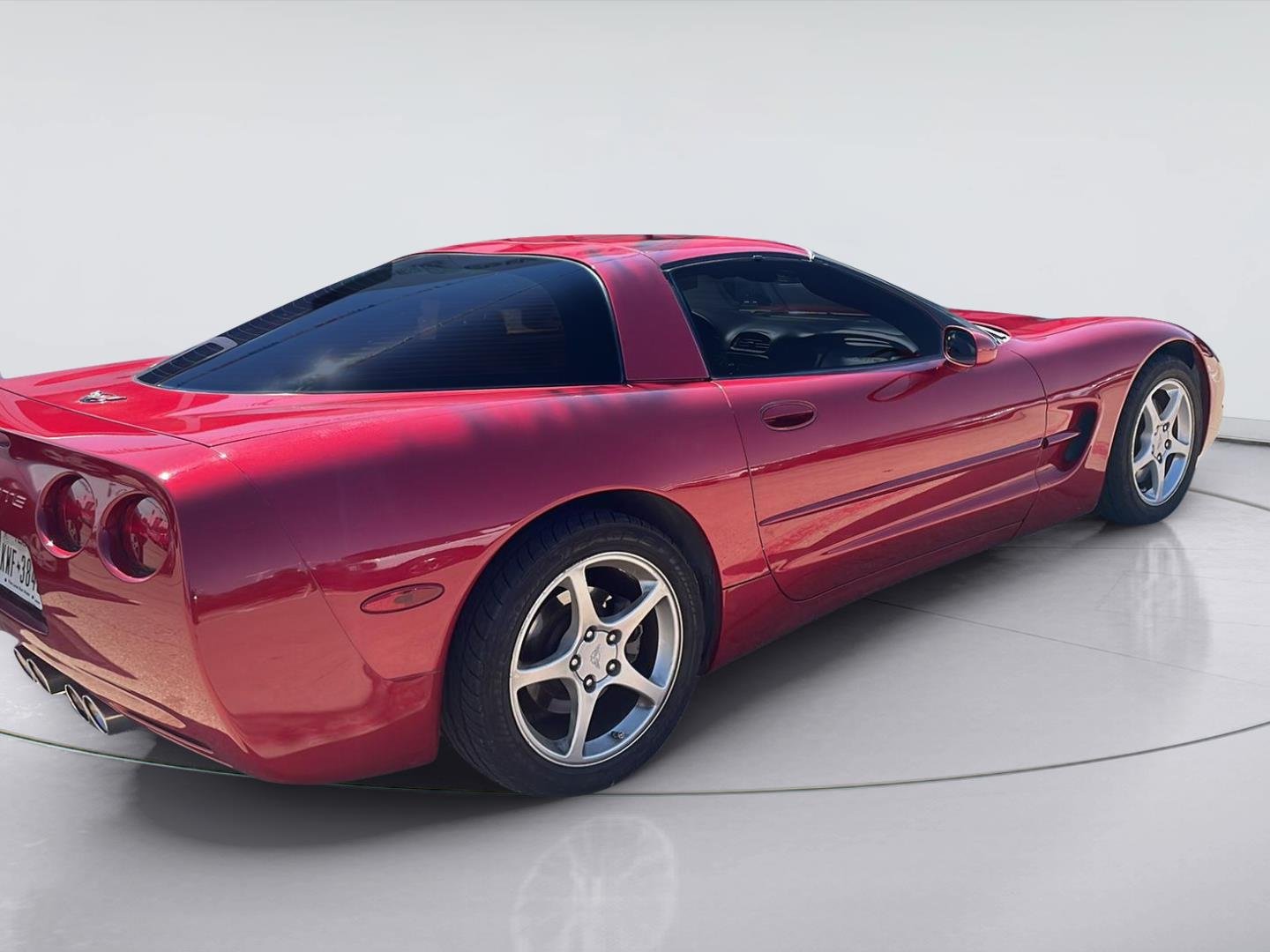 Used 2004 Magnetic Red Metallic Chevrolet  image 8