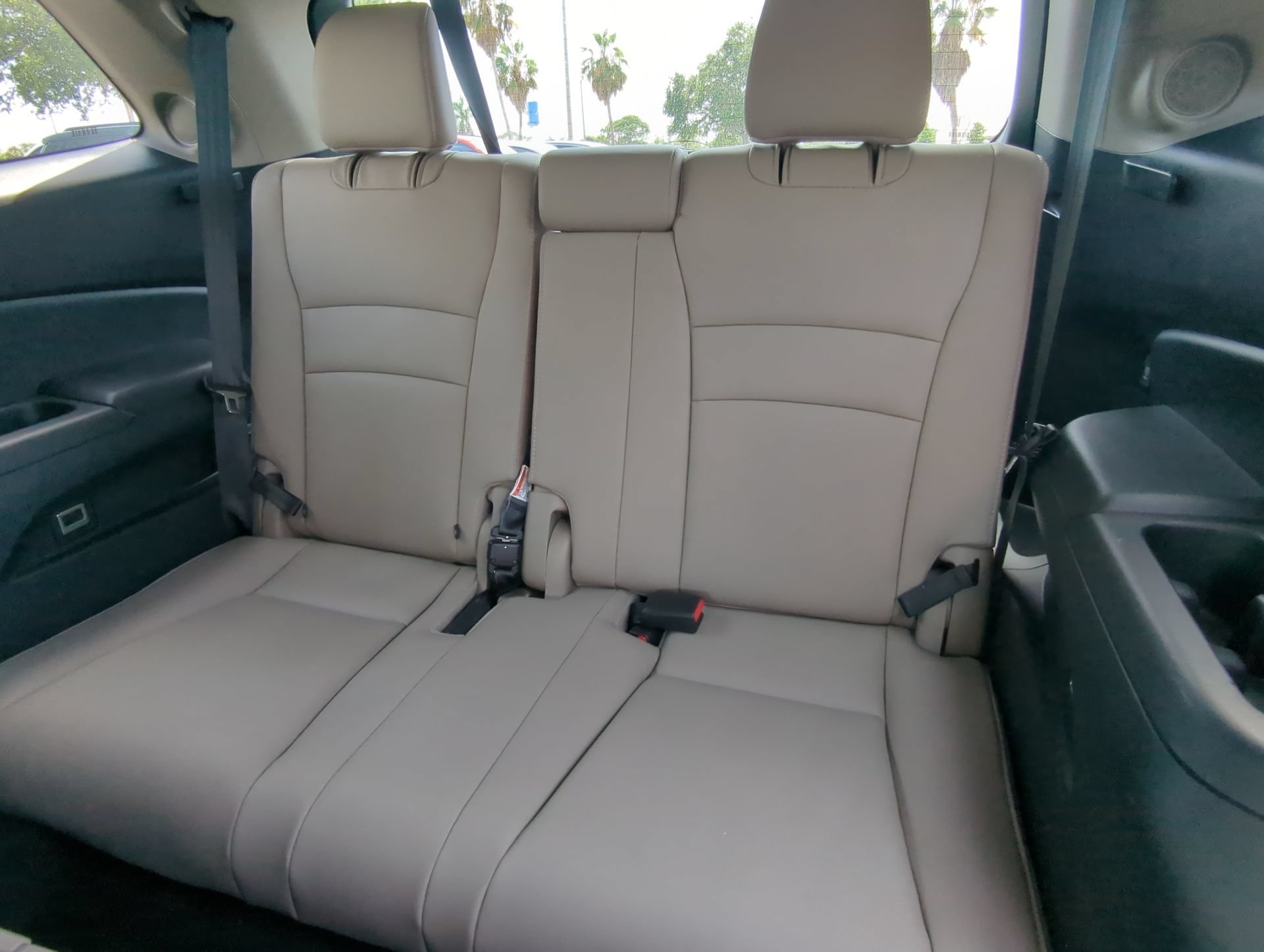 Used 2022 Deep Scarlet Pearl Honda Touring 8-Passenger image 21