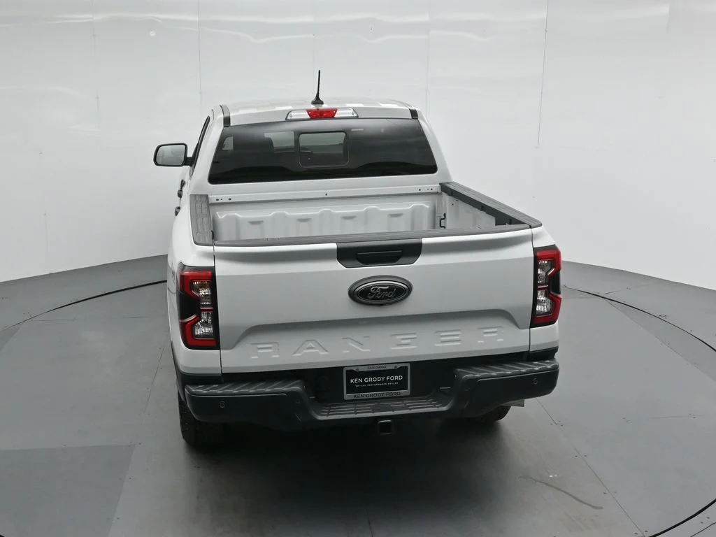 New 2026 Avalanche Ford XLT image 38