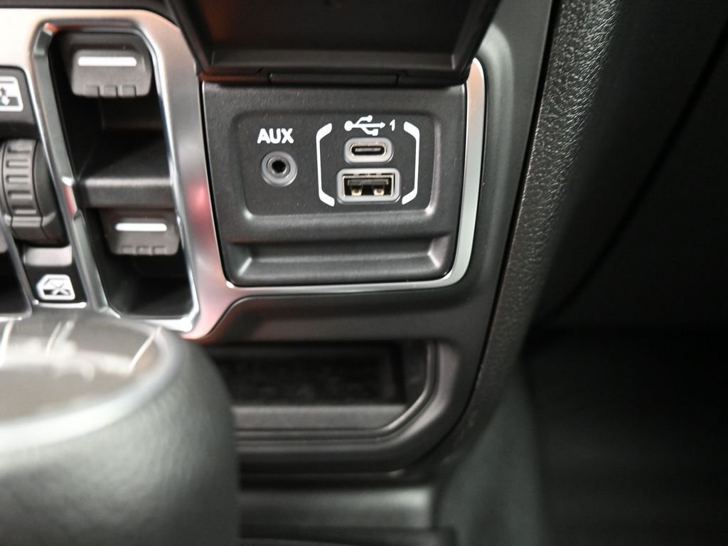 New 2026 Hydro Blue Pearlcoat Jeep Sport S image 4