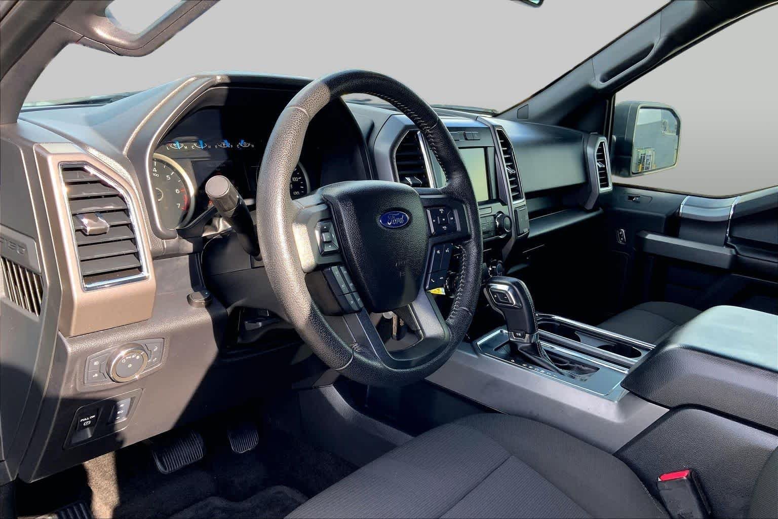 Used 2015 Tuxedo Black Metallic Ford XLT image 16