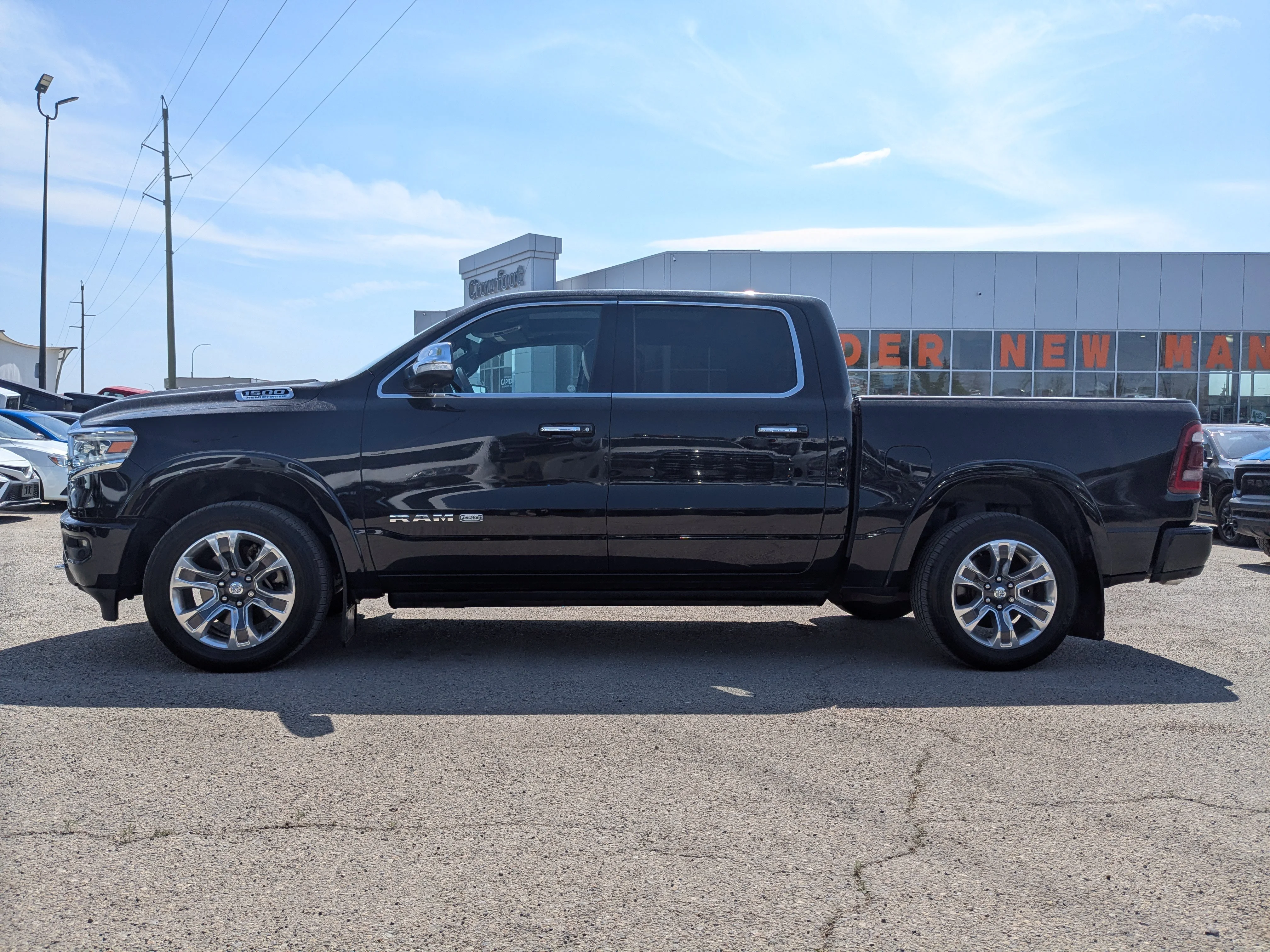 Used 2022 Black RAM Limited Longhorn - Level I - Dual Pane Sunroof - Leather - Harman/Kardon Audio - Advanced Safety & M image 5
