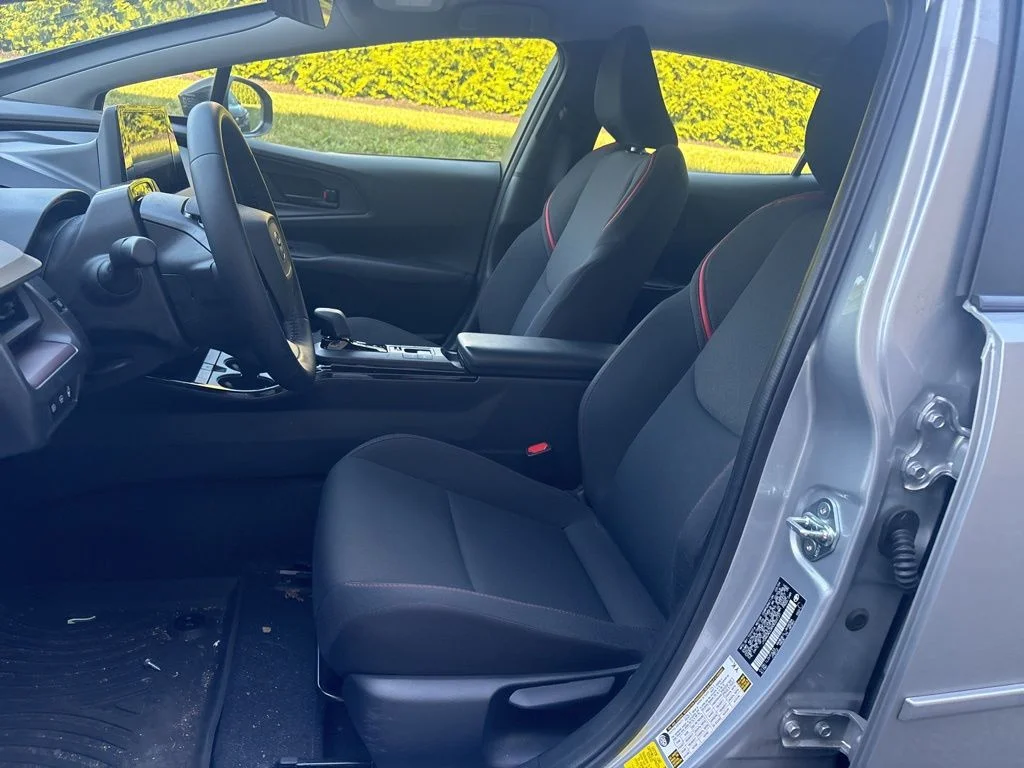 Used 2024  Toyota SE image 8