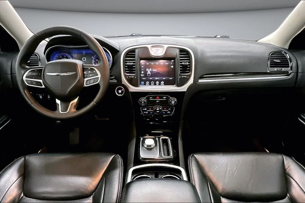 Used 2023 Black Chrysler Touring image 7