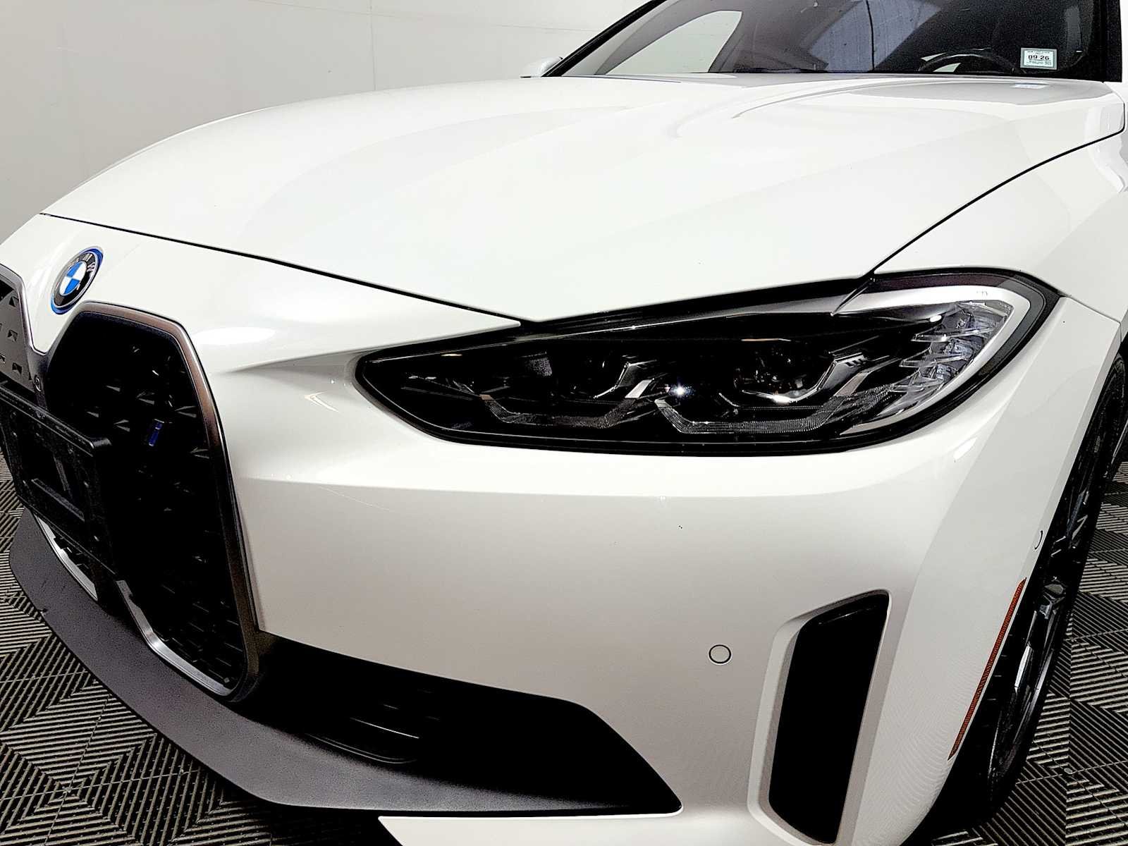 Used 2023 Alpine White BMW eDrive35 image 26