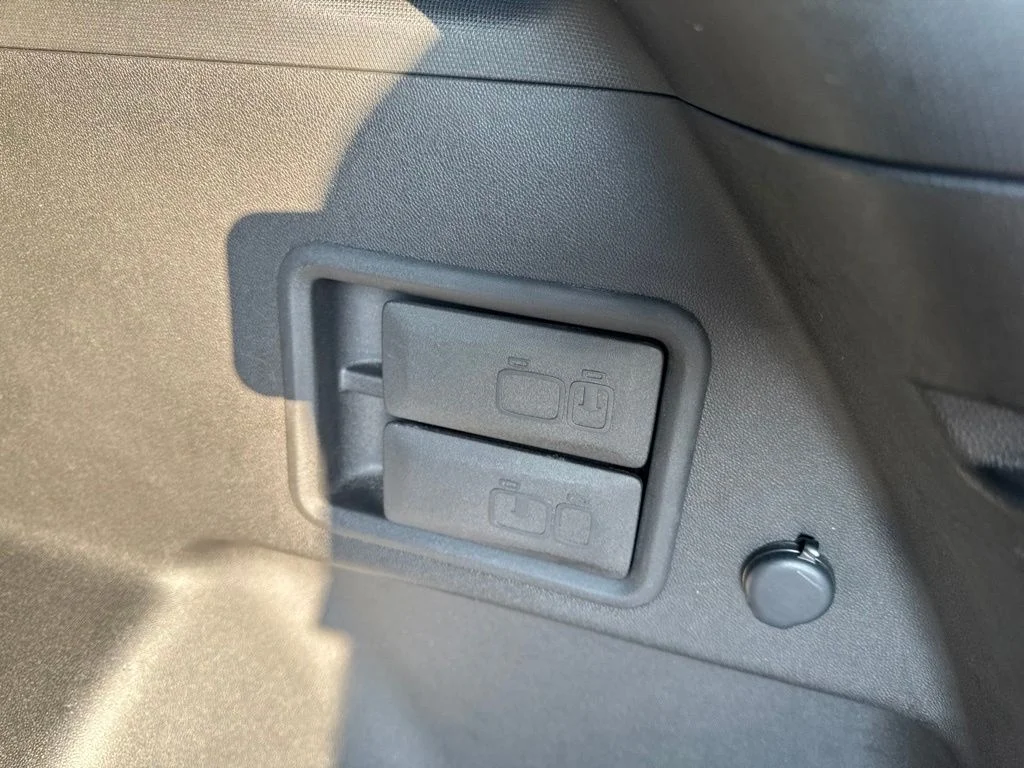 Used 2020 Summit White Chevrolet Premier image 43