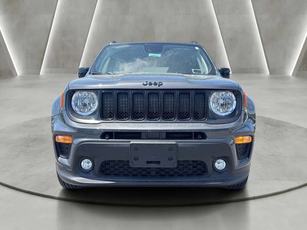 Used 2023 Gray Jeep Altitude image 2