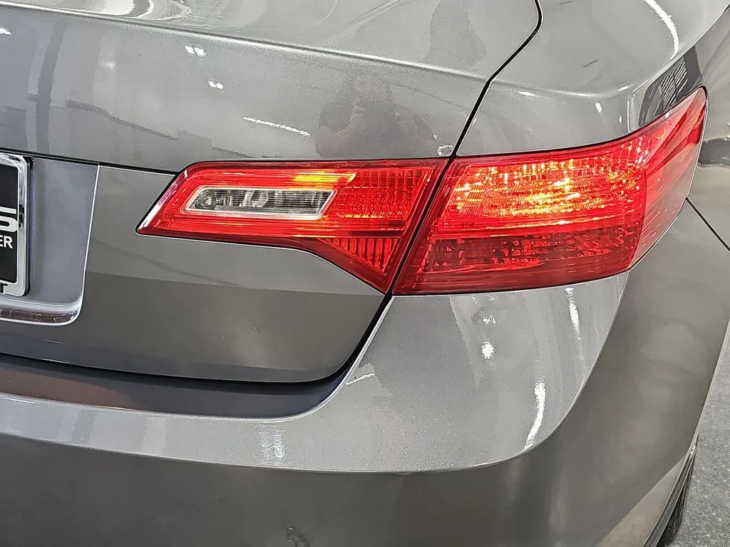 Used 2013  Acura 2.0L image 35