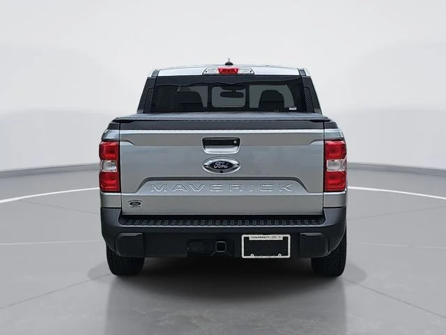Used 2024 Silver Ford Lariat image 4
