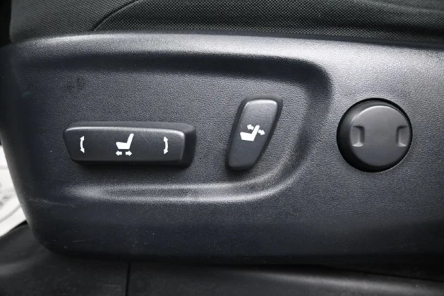 Used 2019 Super White Toyota SR5 image 11