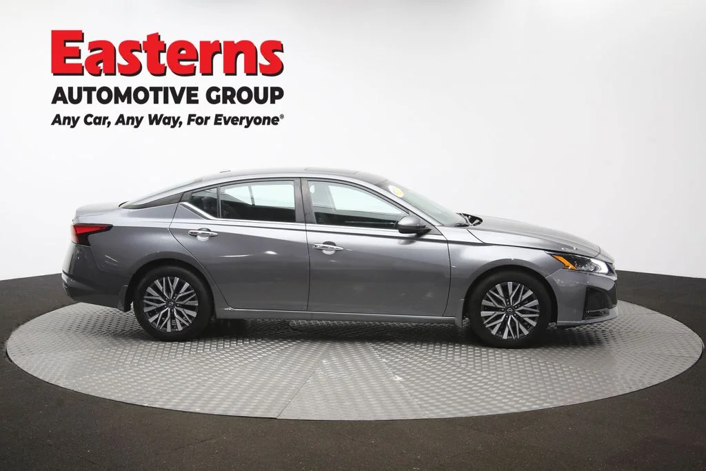 Used 2023 Gray Nissan 2.5 SV image 45