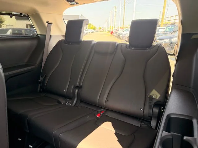 Certified Used 2025 Ivory Kia SX image 25