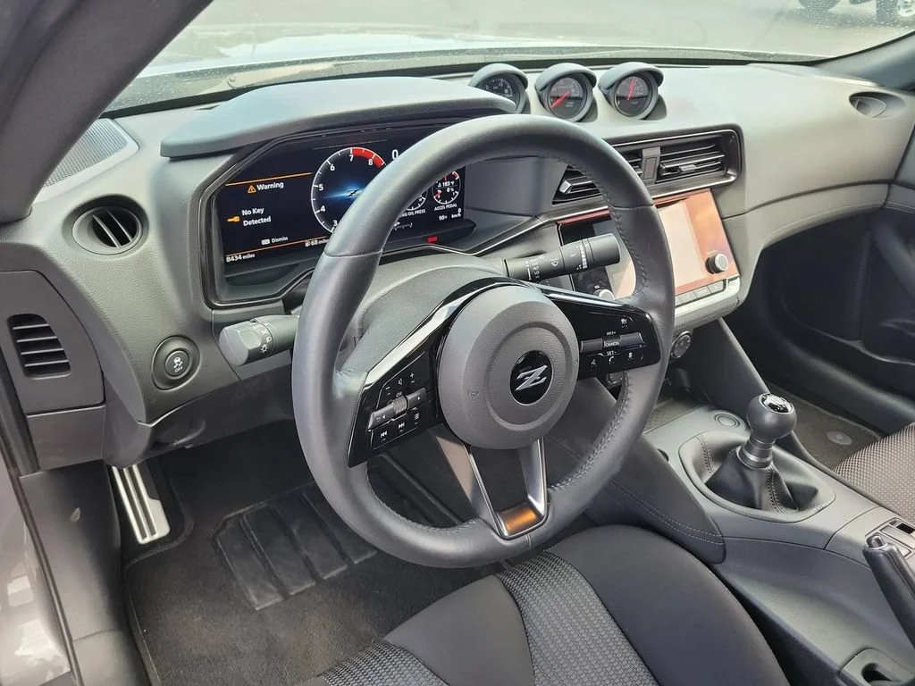 Used 2025 Gray Nissan Sport Manual Transmission image 10