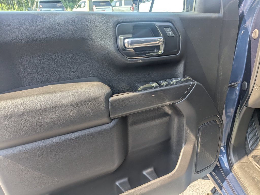 Used 2020 Northsky Blue Metallic Chevrolet Custom image 10