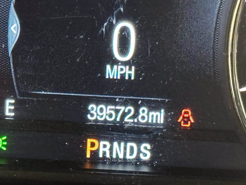 Used 2017 Silver Lincoln Reserve image 6