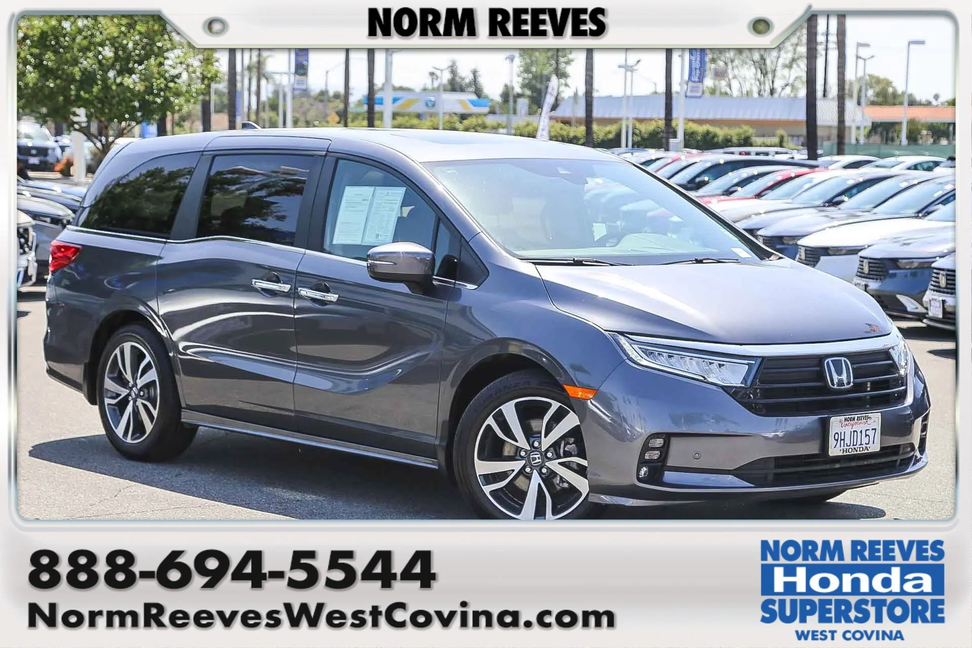 2023 Honda Odyssey Touring's photo