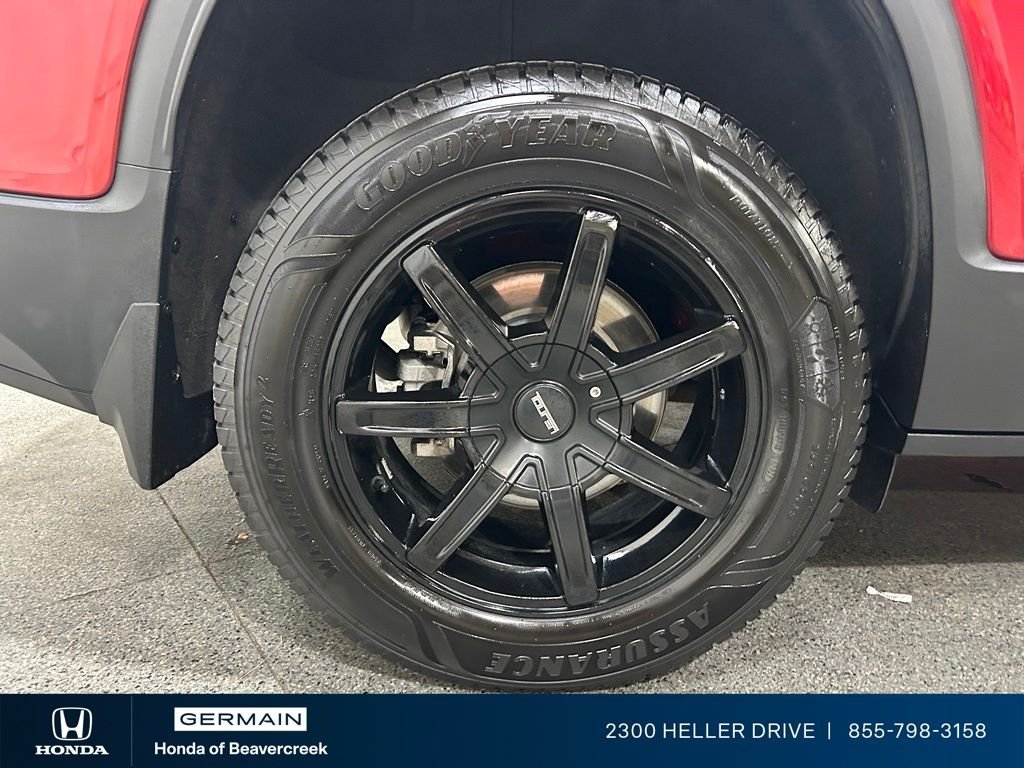 Used 2021 Cayenne Red Tintcoat GMC SLT image 10