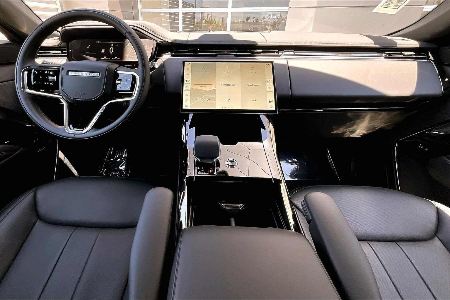 New 2026 Fuji White Land Rover SE image 5