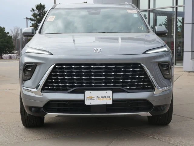 Used 2025 Buick Enclave Avenir with VIN 5GAEVCRS8SJ272209 for sale in Eden Prairie, Minnesota
