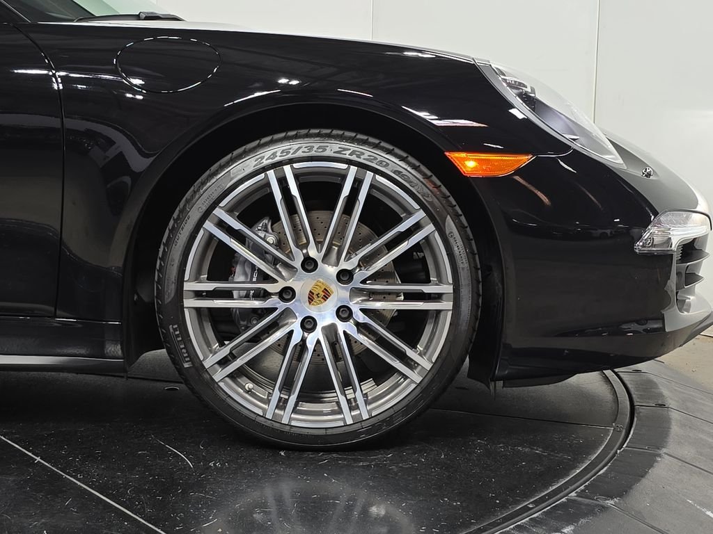 Certified Used 2015  Porsche Carrera 4 image 11
