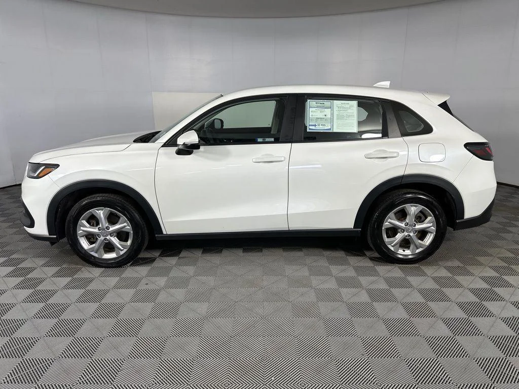 Used 2024 Platinum White Pearl Honda LX image 16
