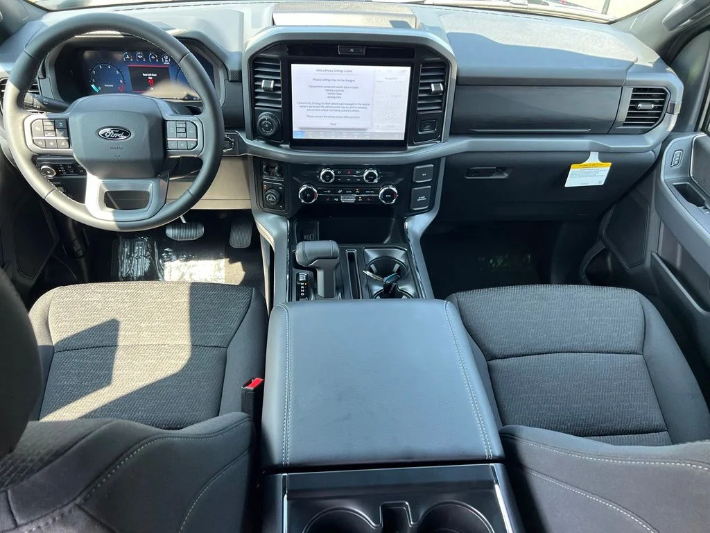 New 2026 Agate Black Metallic Ford XLT image 19