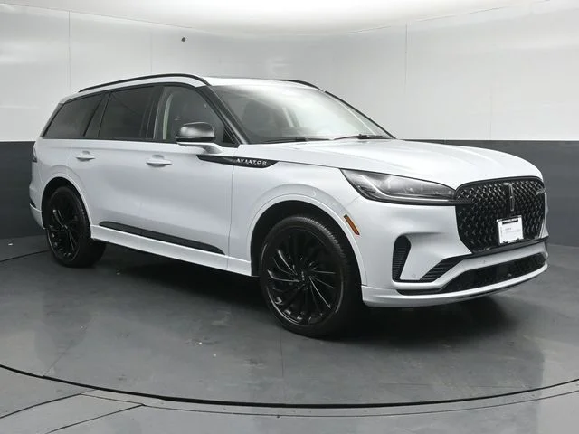 2025 Lincoln Aviator Reserve AWD's photo