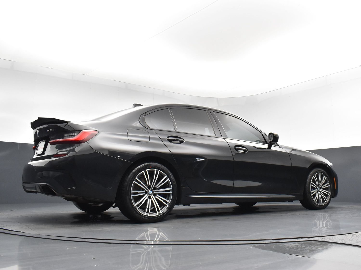 Used 2020 Black Sapphire Metallic BMW M340i xDrive image 21