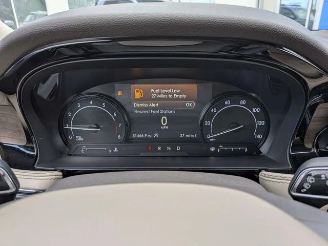 Used 2020 Blue Lincoln Reserve image 28