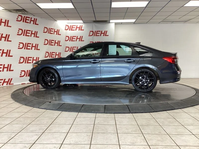 Used 2023  Honda Sport image 4