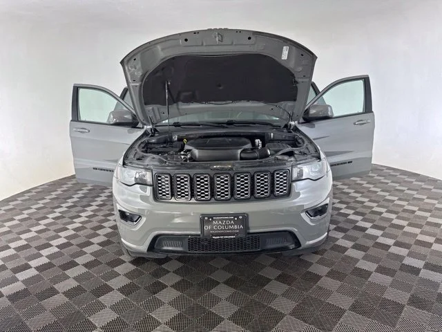 Used 2022 Gray Jeep Laredo X image 13