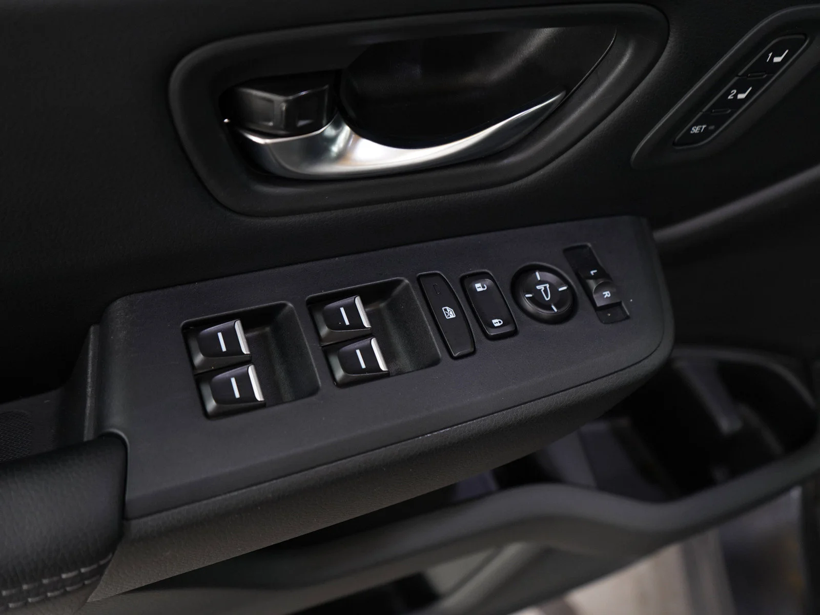 Used 2023  Honda EX-L image 21