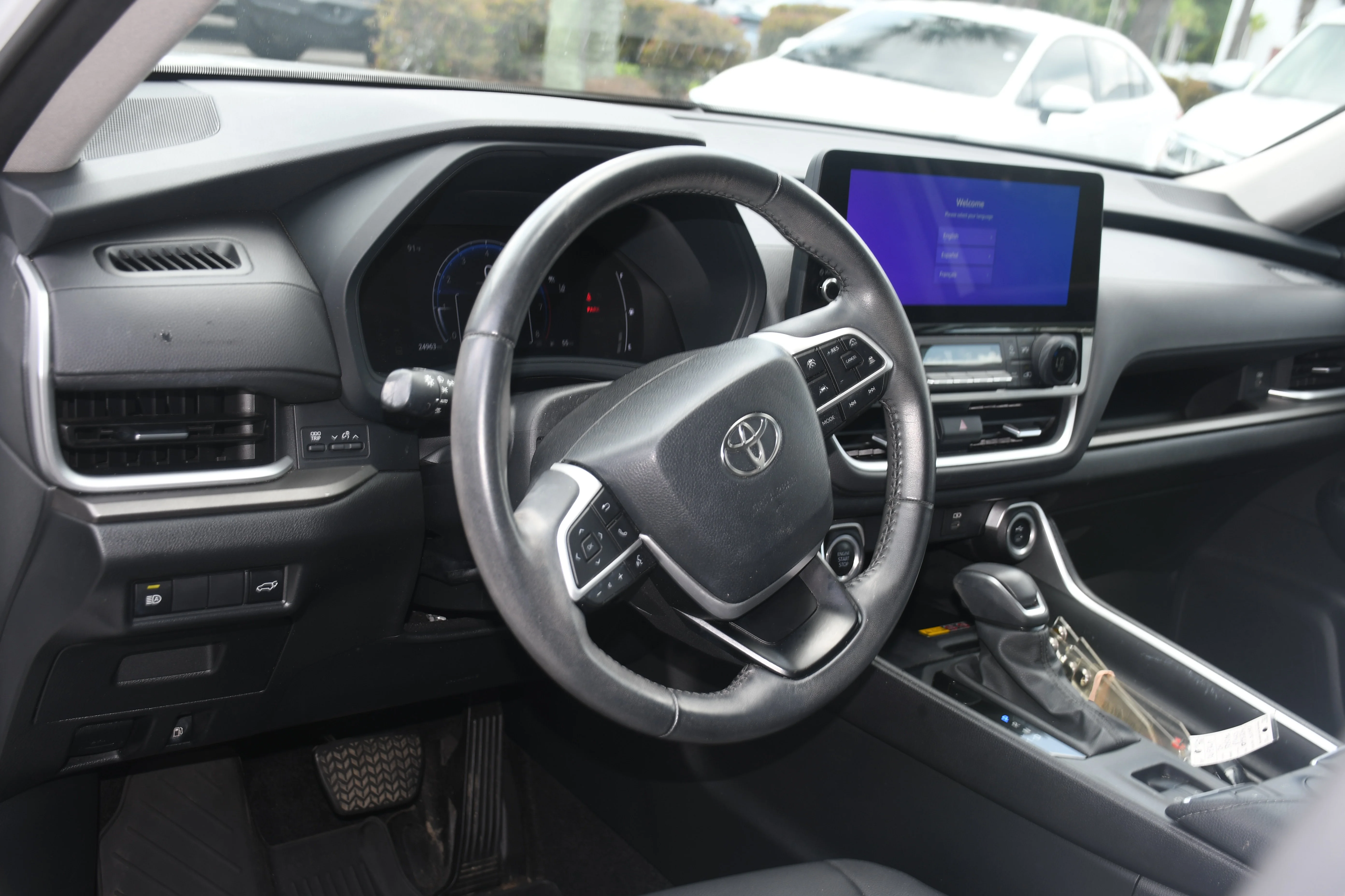 Used 2024 Beige Toyota XLE image 7