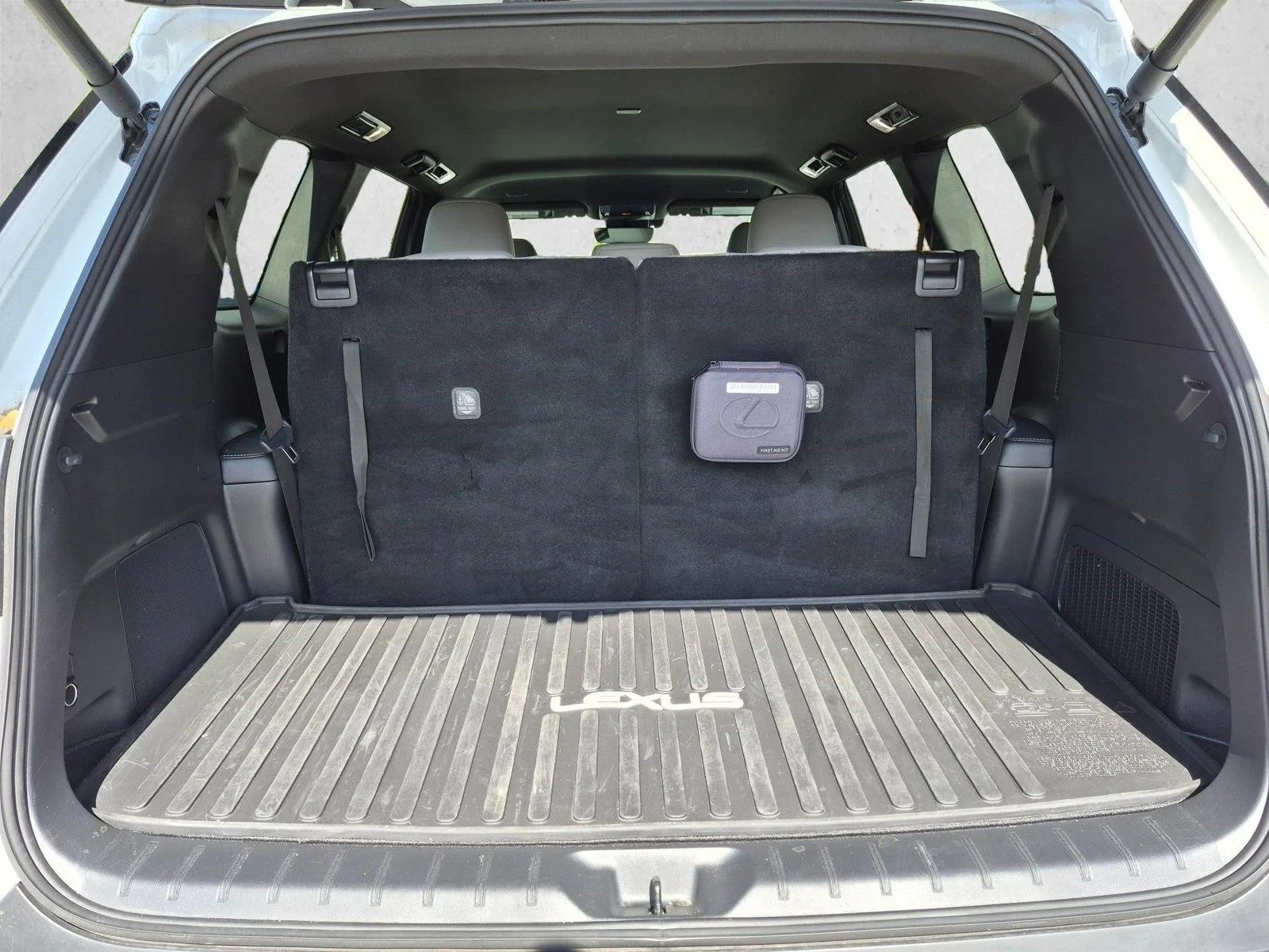 Certified Used 2025 Wind Chill Pearl Lexus  image 6