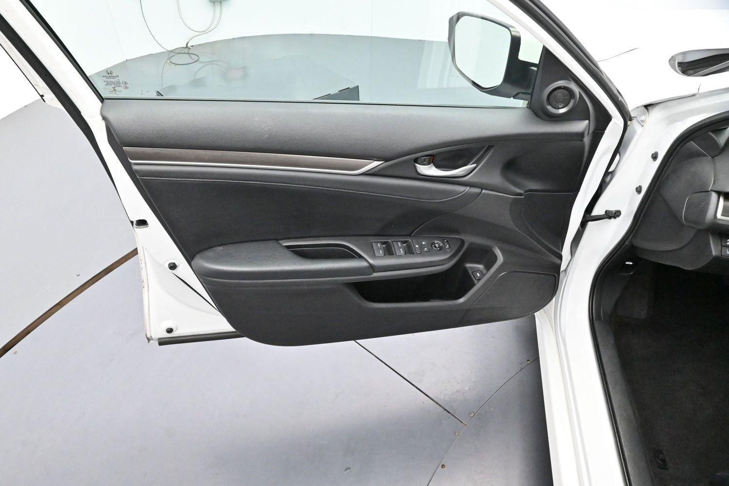 Used 2020 Platinum White Pearl Honda EX-L image 9