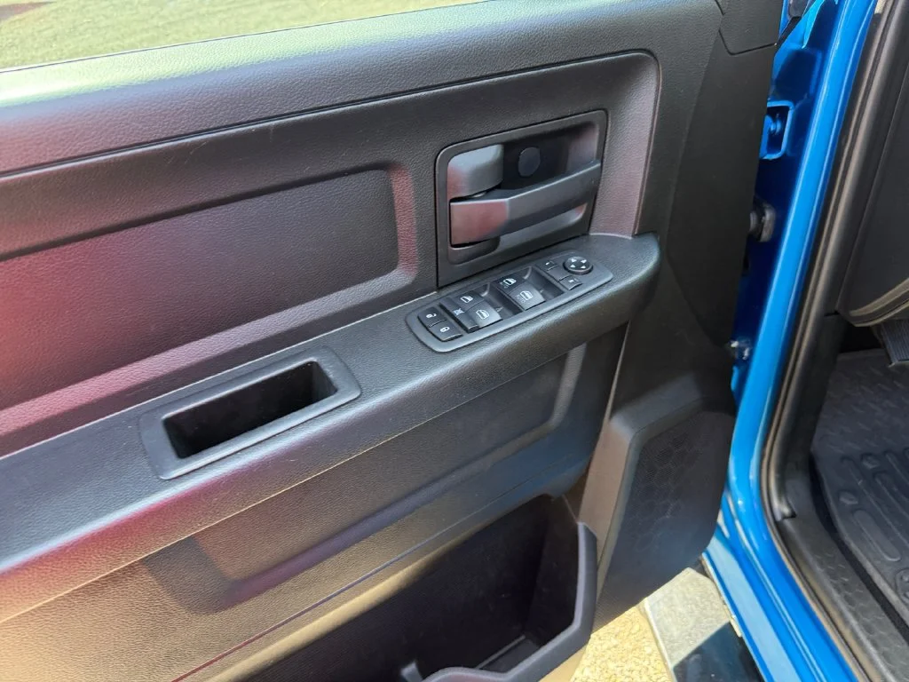 Used 2019 Blue Ram Express image 12