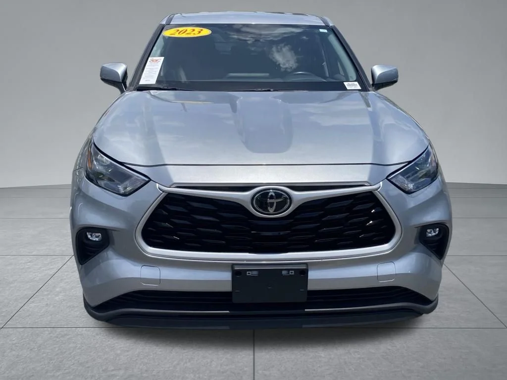 2023 Toyota Highlander LE - Photo 18