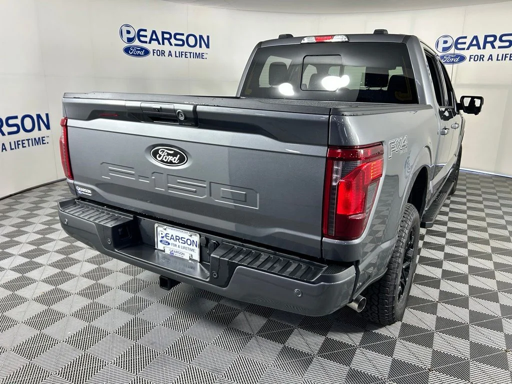 New 2026 Carbonized Gray Metallic Ford XLT image 7