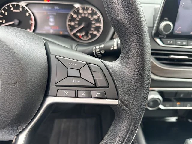 Used 2023 Black Nissan 2.5 SV image 18