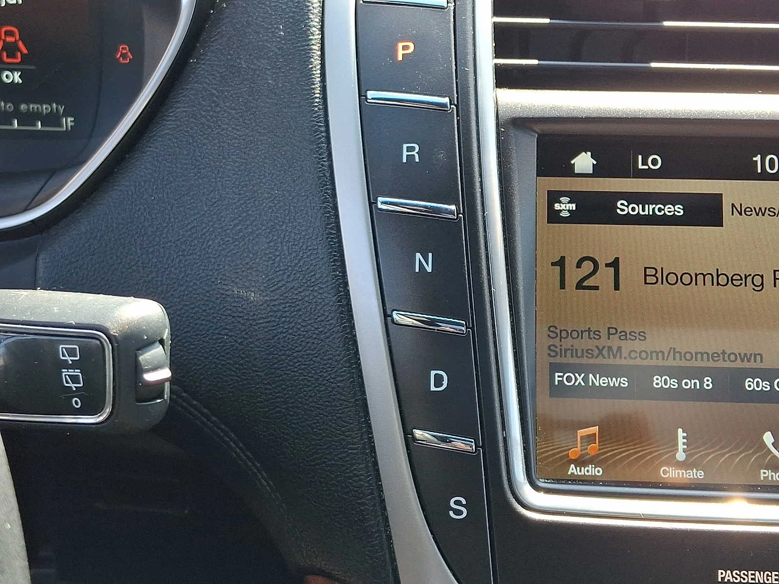Used 2019 Black Lincoln Reserve image 15