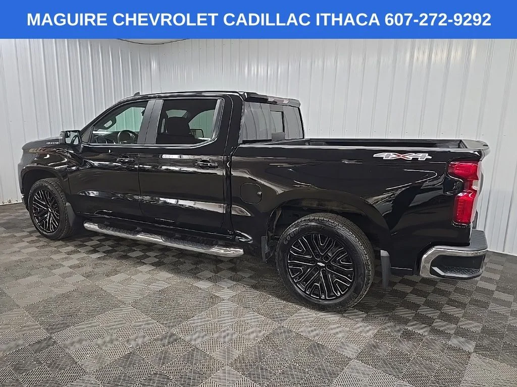 Used 2019 Black Chevrolet LT image 4