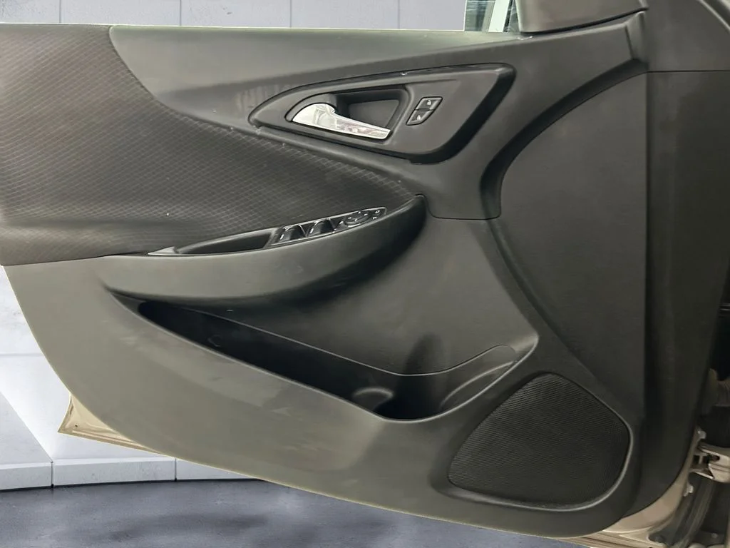 Used 2022 Gray Chevrolet RS image 12